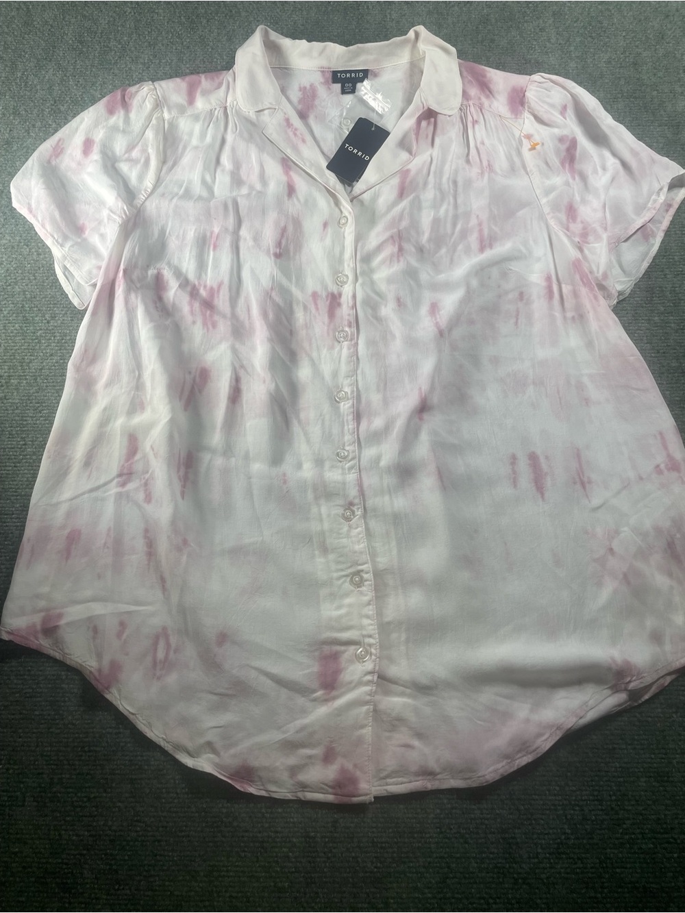 torrid White Button-Front Blouse with Light Pink Tie-Dye